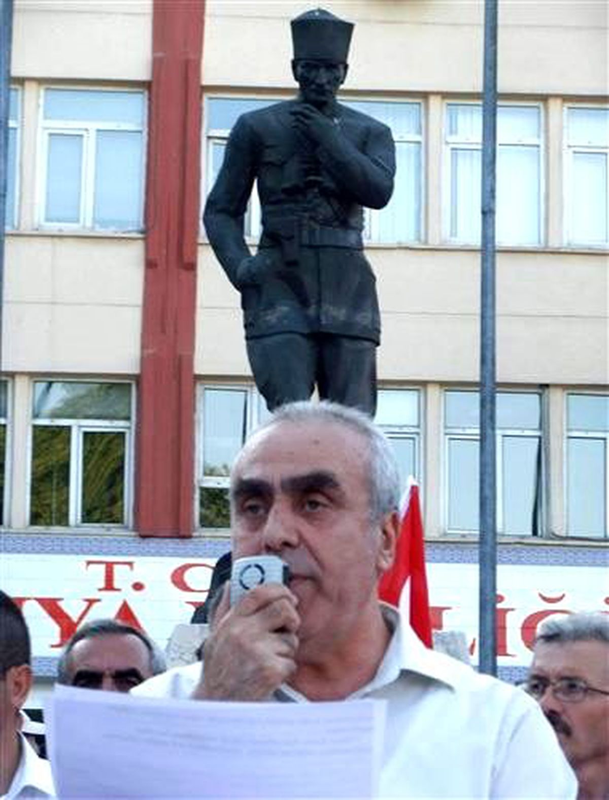 Kütahya\'da Kamu-Sen Üyeleri Terörü Protesto Etti