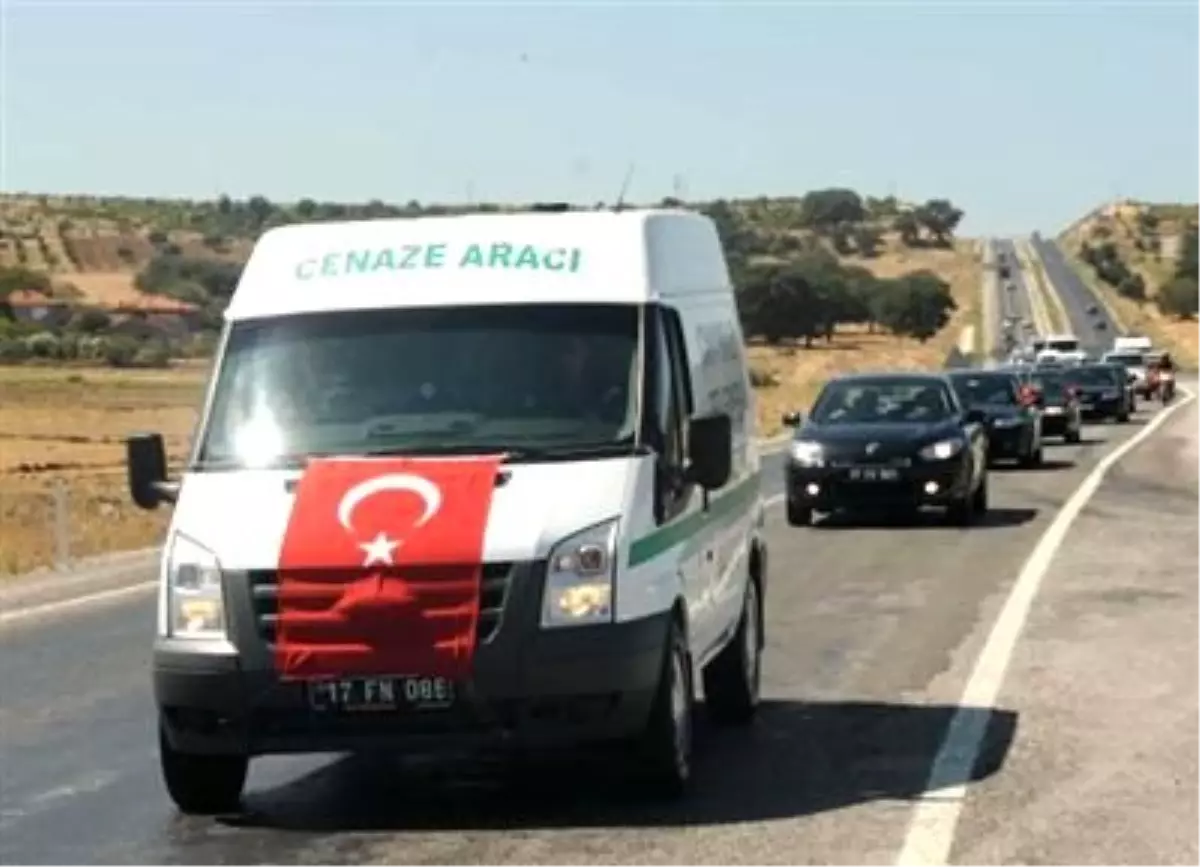 Lapseki Şehidini Uğurladı