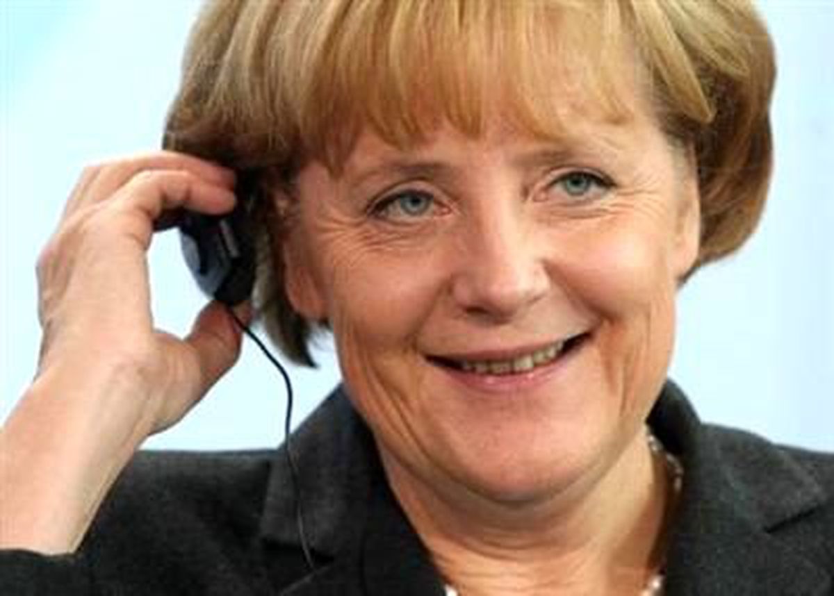 Merkel, Mursi ile Telefonda Görüştü