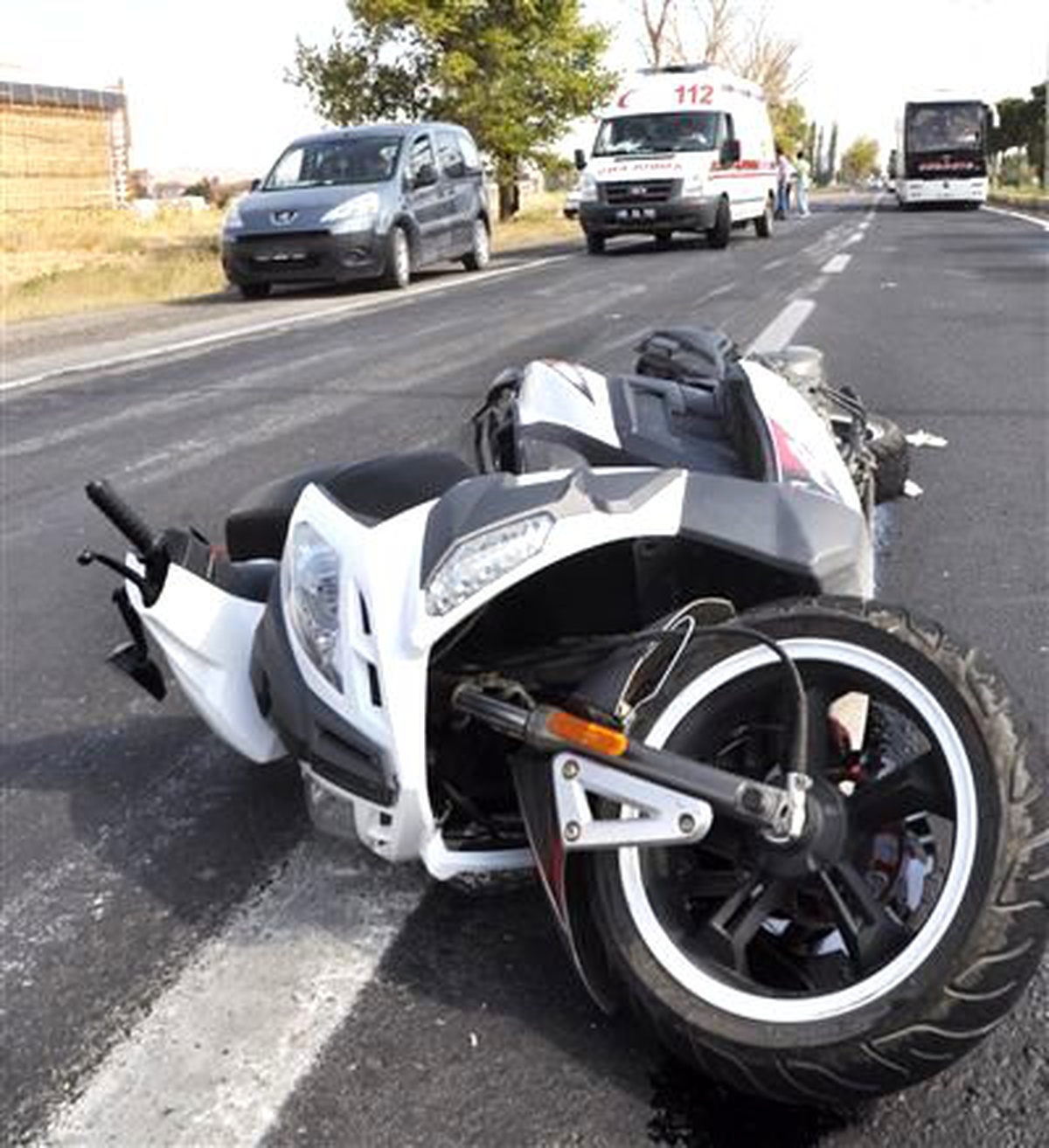 Motosikletliye Çarpıp Kaçtı: 1 Ölü