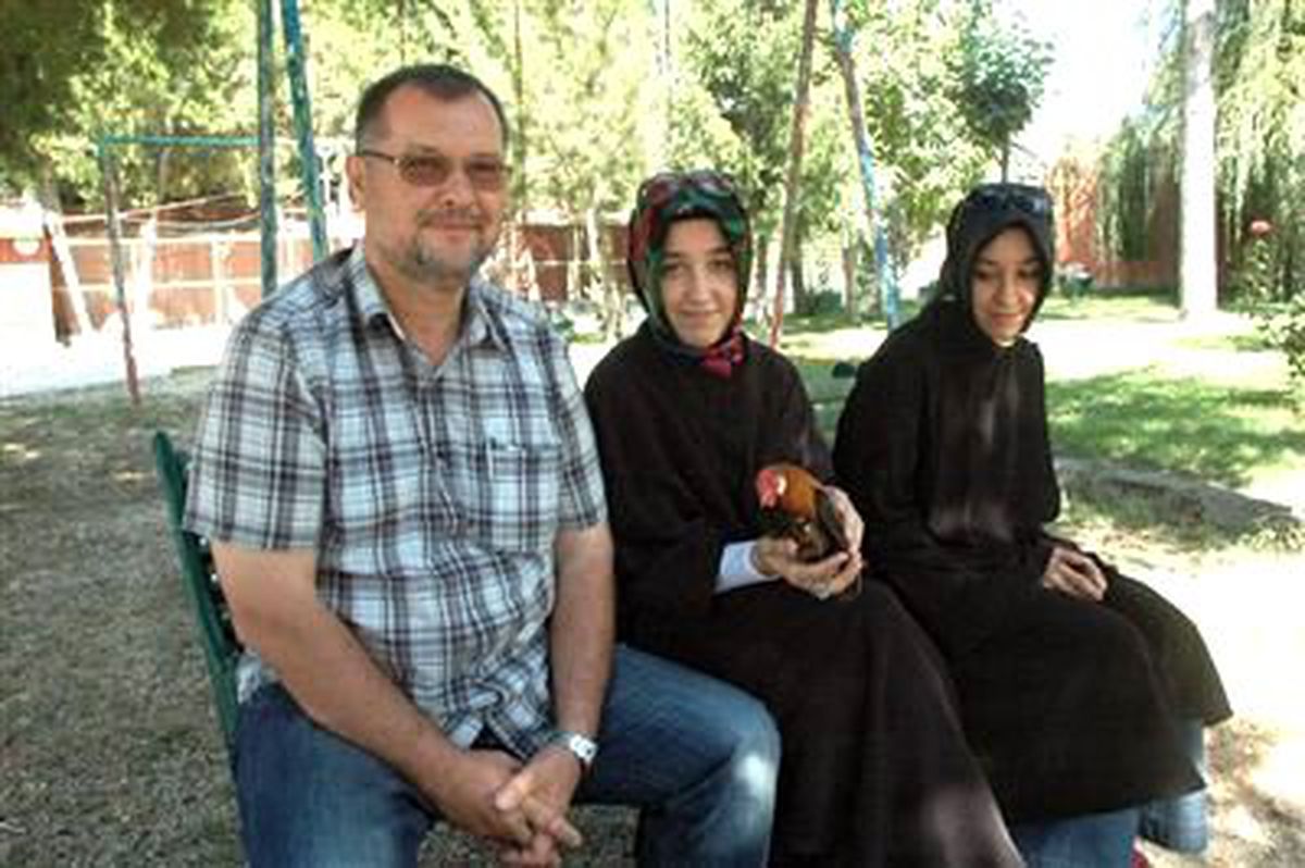 (Özel Haber) Hayvanat Bahçesi Gibi Çiftlik