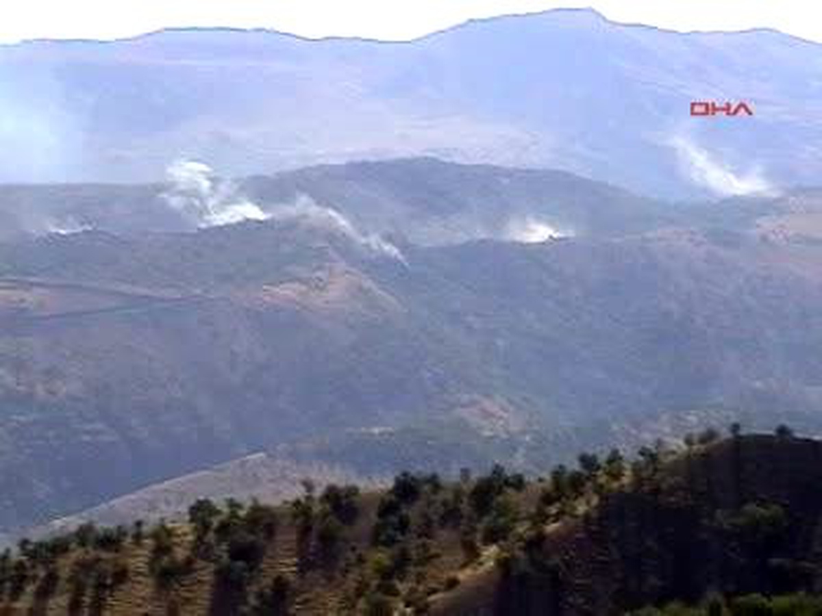 PKK Şemdinli\'de Aynı Anda İki Tabura Saldırdı: 1 Şehit, 5 Yaralı