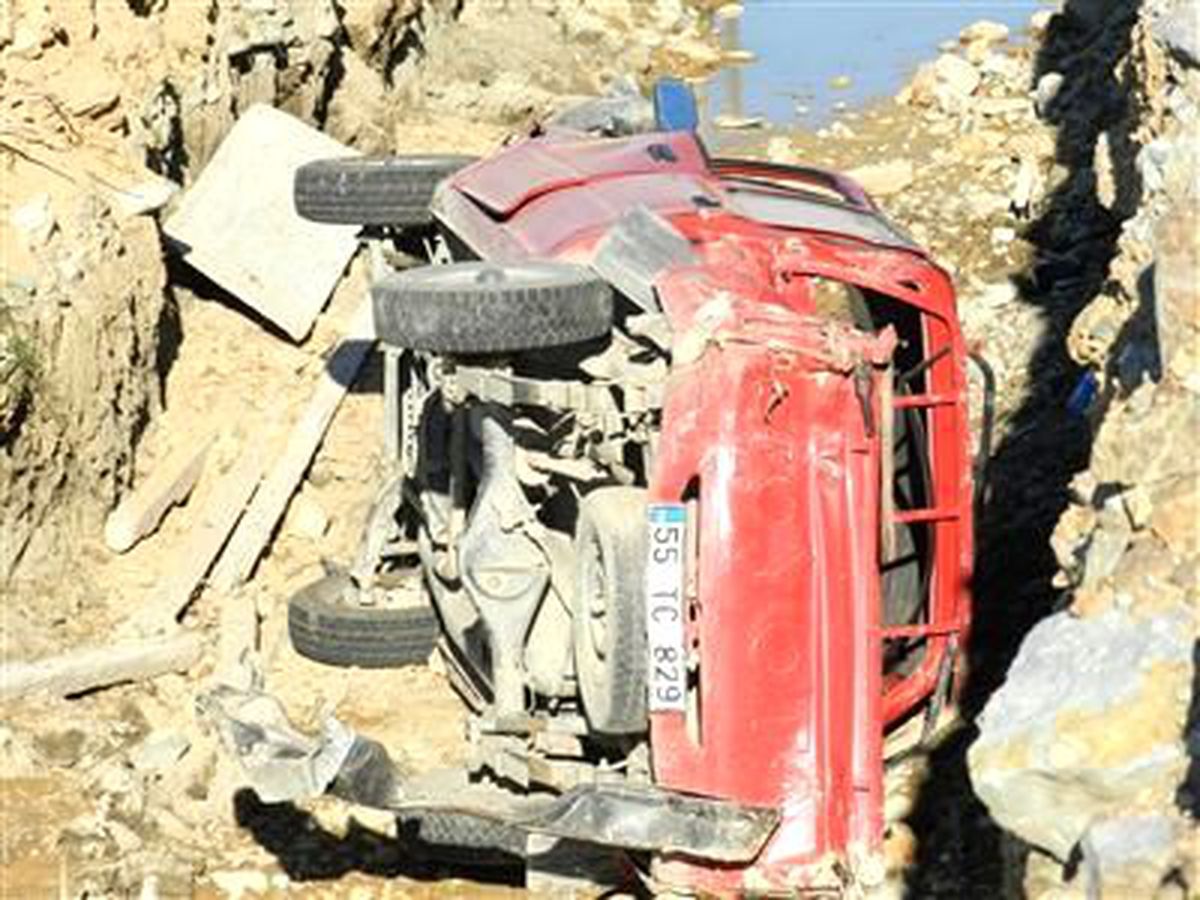 Samsun\'da Trafik Kazası: 1 Ölü, 1 Yaralı