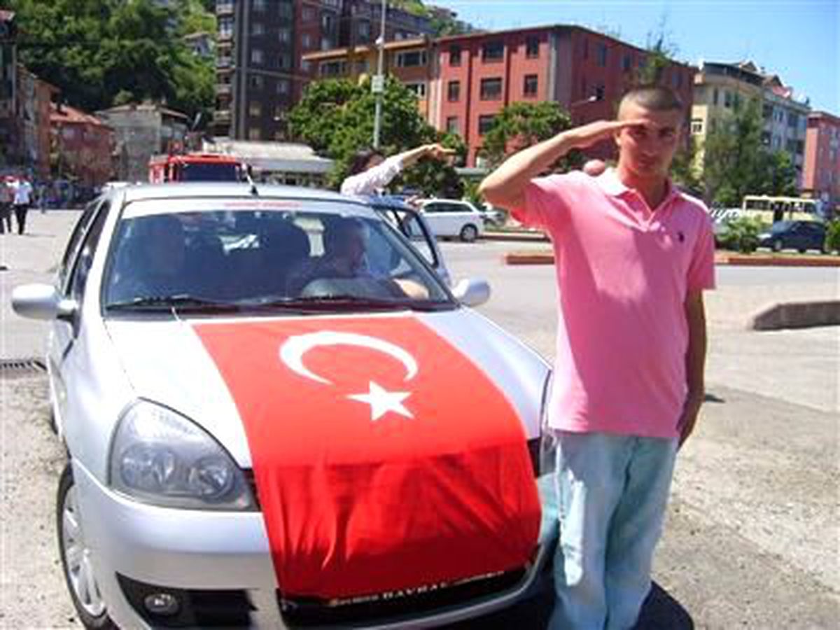 Teröre Asker Selamıyla Tepki