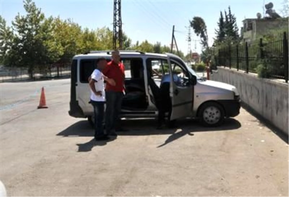 Adana\'da \'Gaziantep Bombacısı\' İhbarı Polisi Alarma Geçirdi