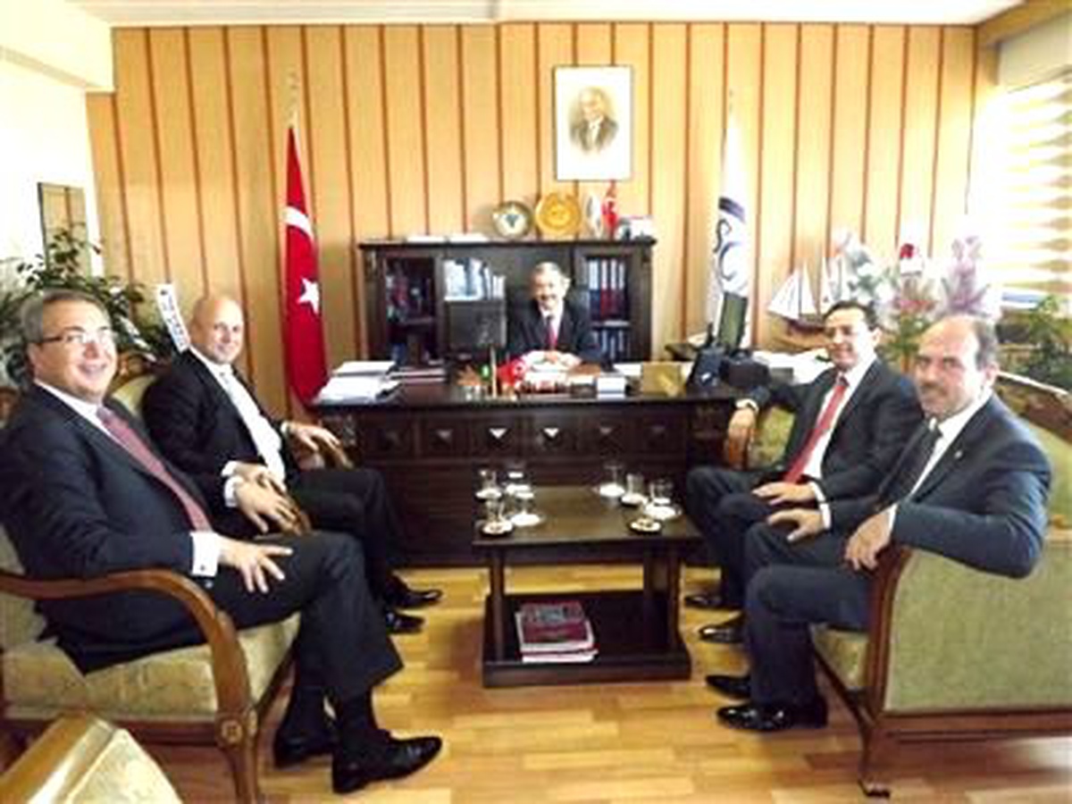 AK Parti Milletvekillerinden Sosyal Güvenlik İl Müdürüne Ziyaret