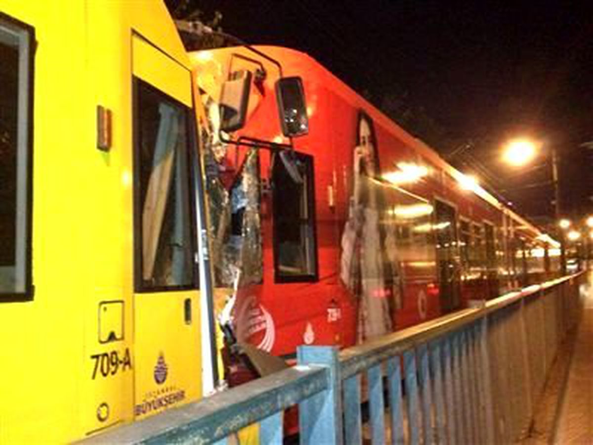 Aksaray\'da Tramvay Kazası: 8 Yaralı