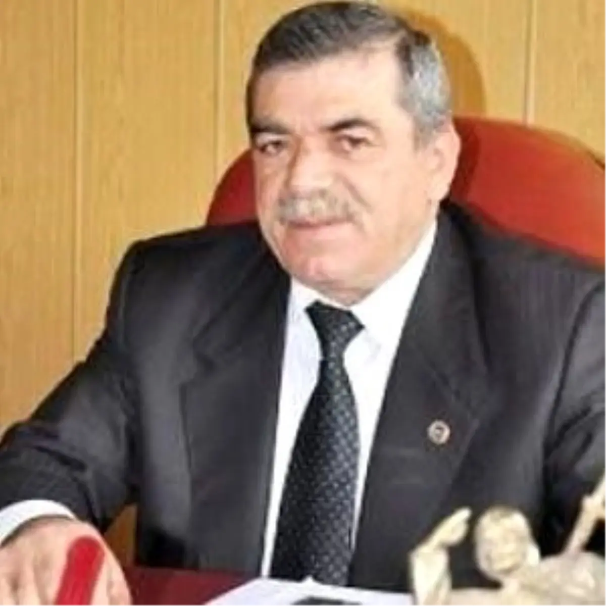 Belediye Başkanı Göçük Altında Kaldı