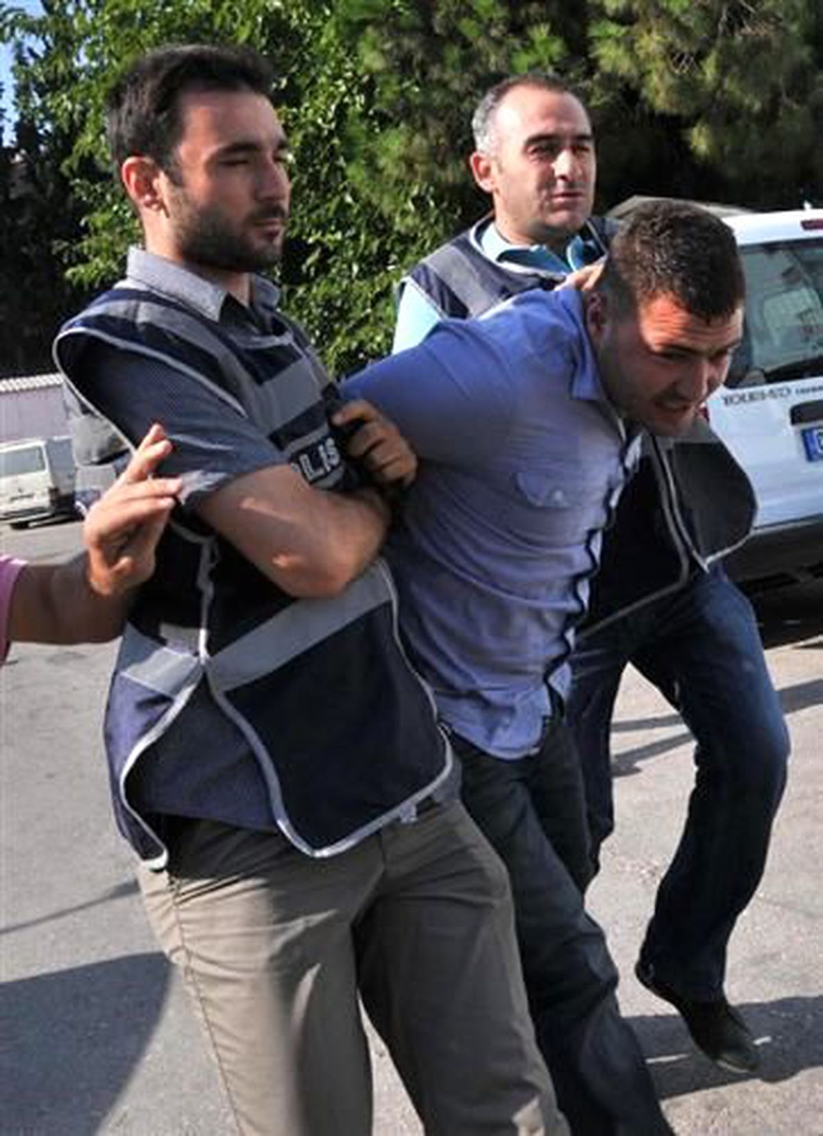 Çekirge Lakaplı Hırsız Binaya Tırmanırken Yakalandı