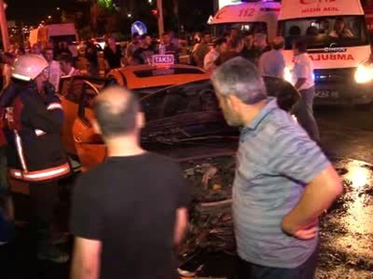 Fatih\'te Trafik Kazası: 6 Yaralı