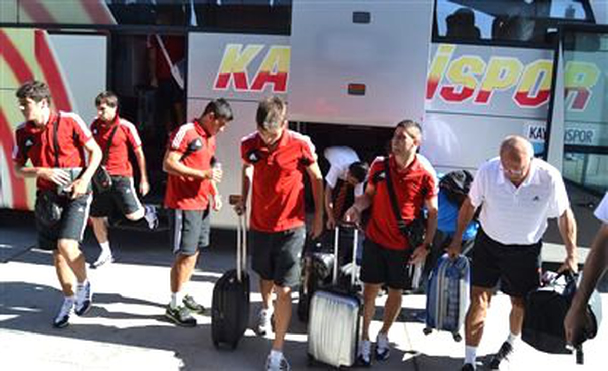 Kayserispor, Antalyaspor Maçı İçin Antalya\'ya Hareket Etti