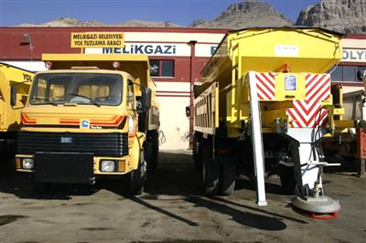 Melikgazi Belediyesi Çevre Temizlik Vergileri ile 2 Araç Aldı