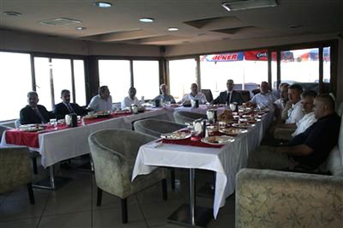 MHP Merkez İlçe Başkanı Gülay, Muhtarlarlabuluştu