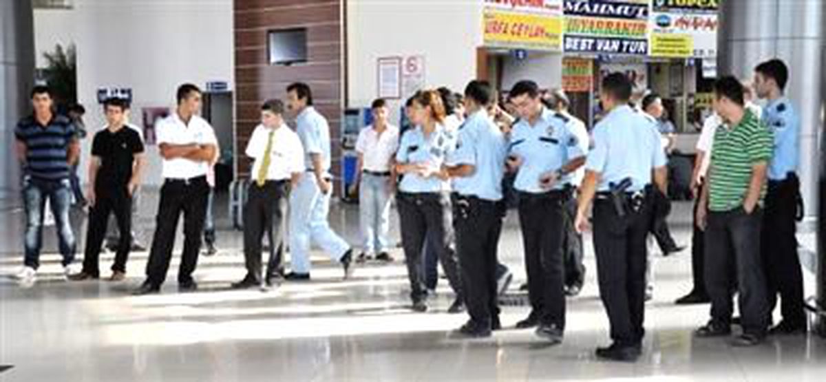 Otobüs Terminalinde Şüpheli Valiz Alarmı