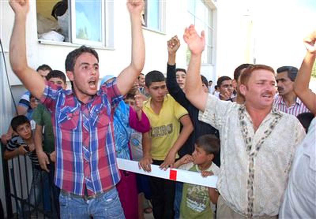 Suriyeli Mültecilerden Çarşı Eylemi