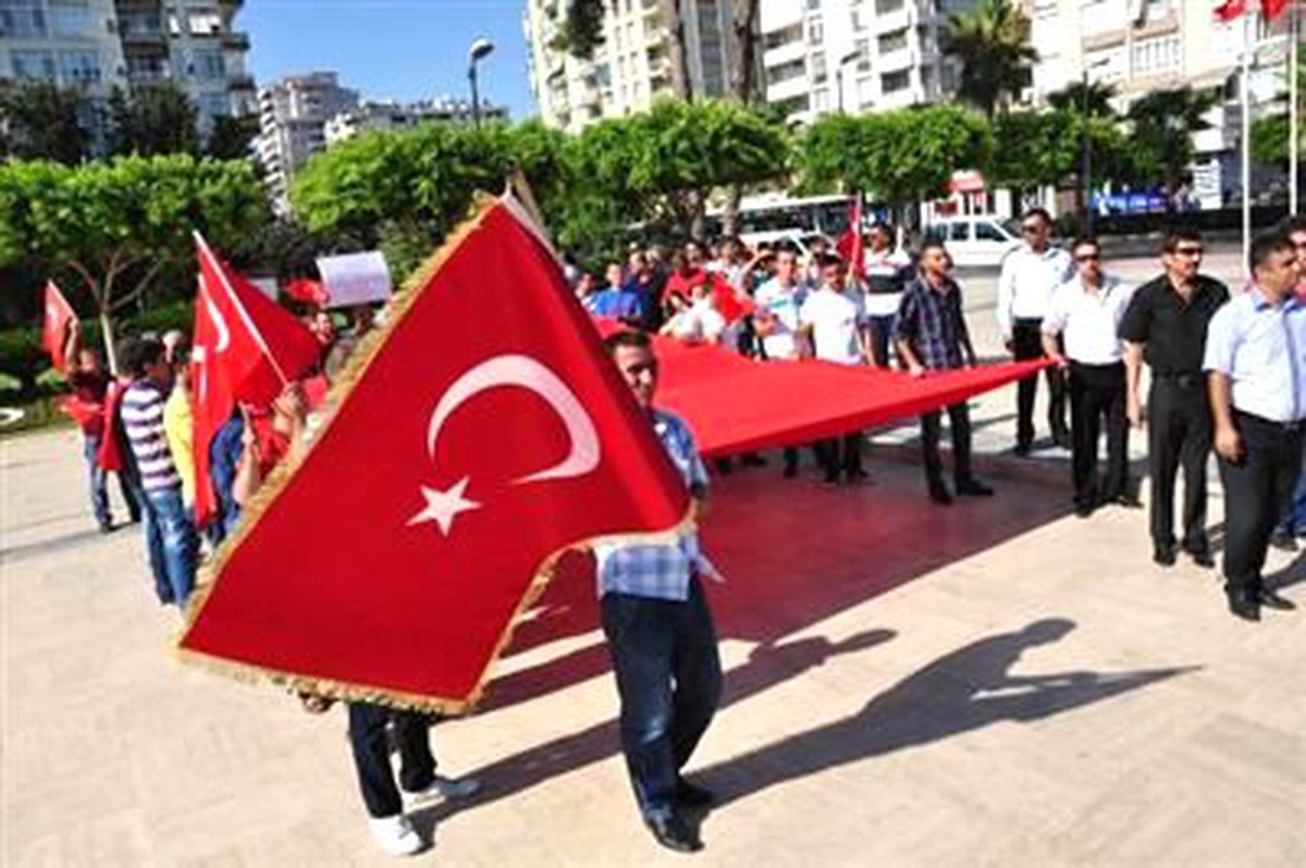 Ülkücü İşcilerden Terör Protestosu