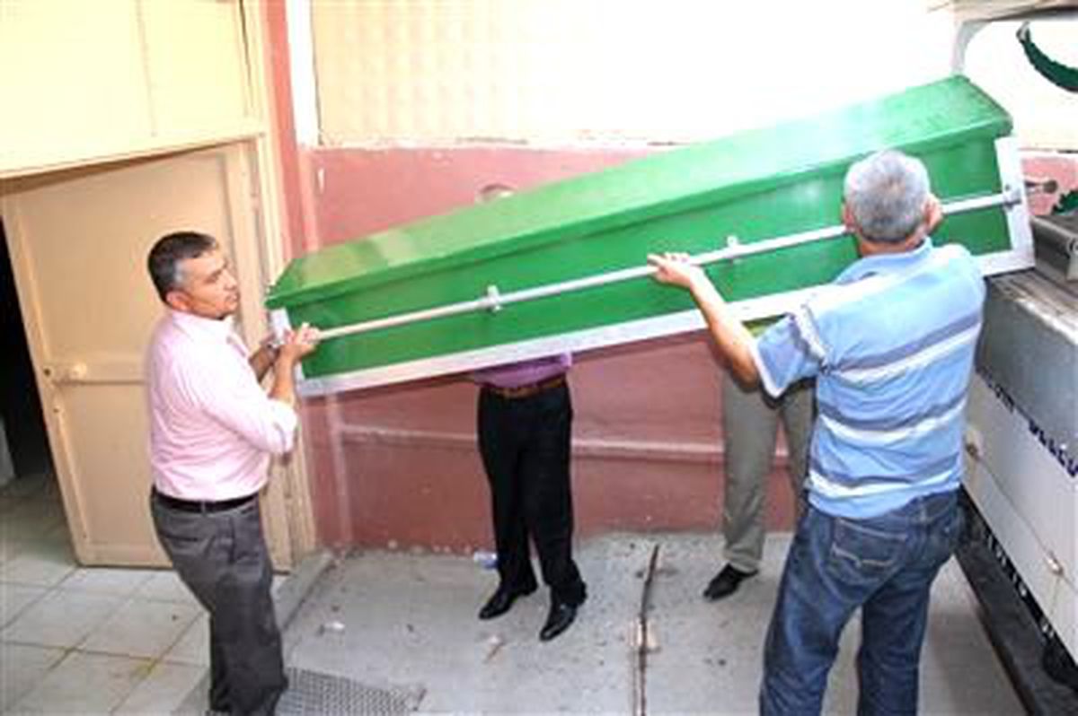 Afgan Çocuk Sulama Kanalında Boğuldu