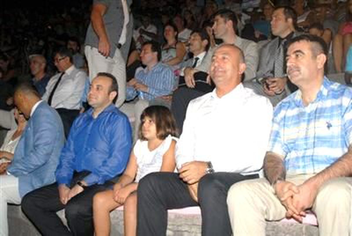 Bakan Bağış "Oğlum Bak Git"i Sevdi