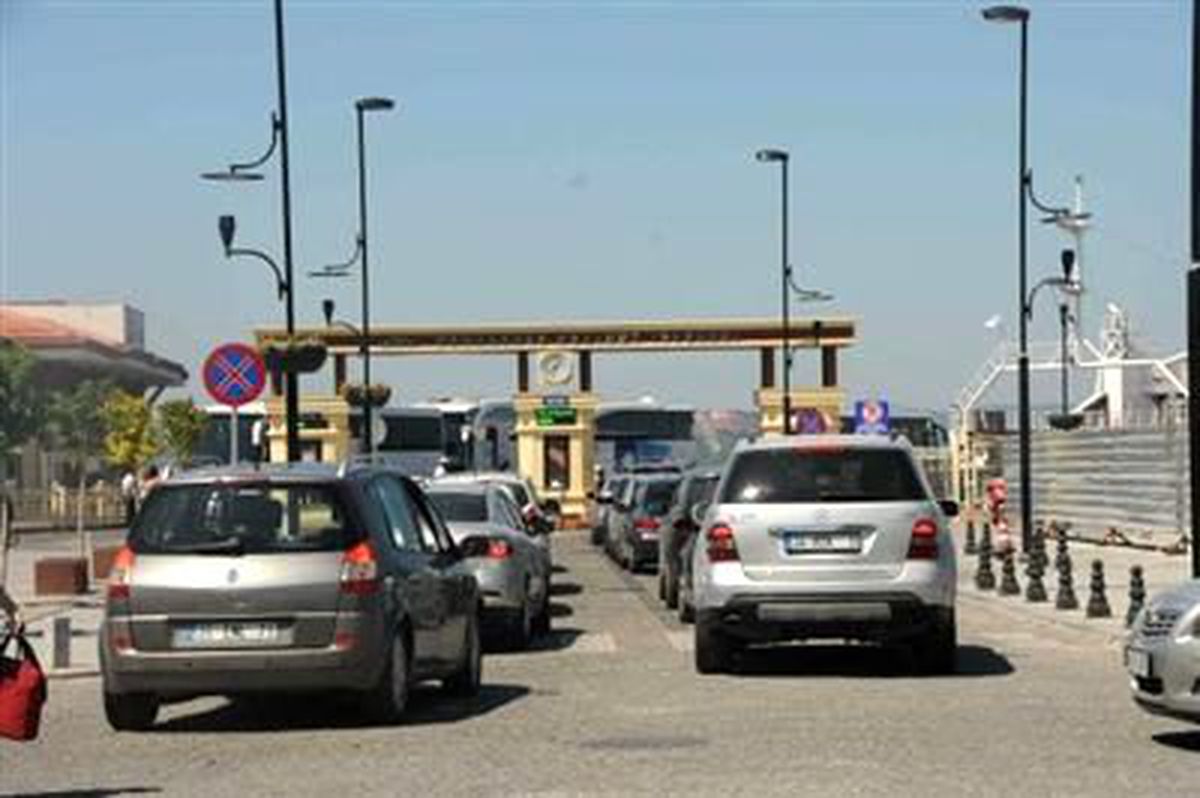 Bayram Tatilini Uzatanlar Dönüş Yolunda