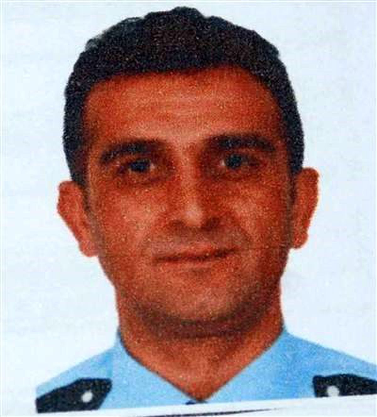 Evlenmek Umuduyla Aydın\'a Tayin İsteyen Polis Sevdiği Kadının Gözü Önünde Kendini Vurdu