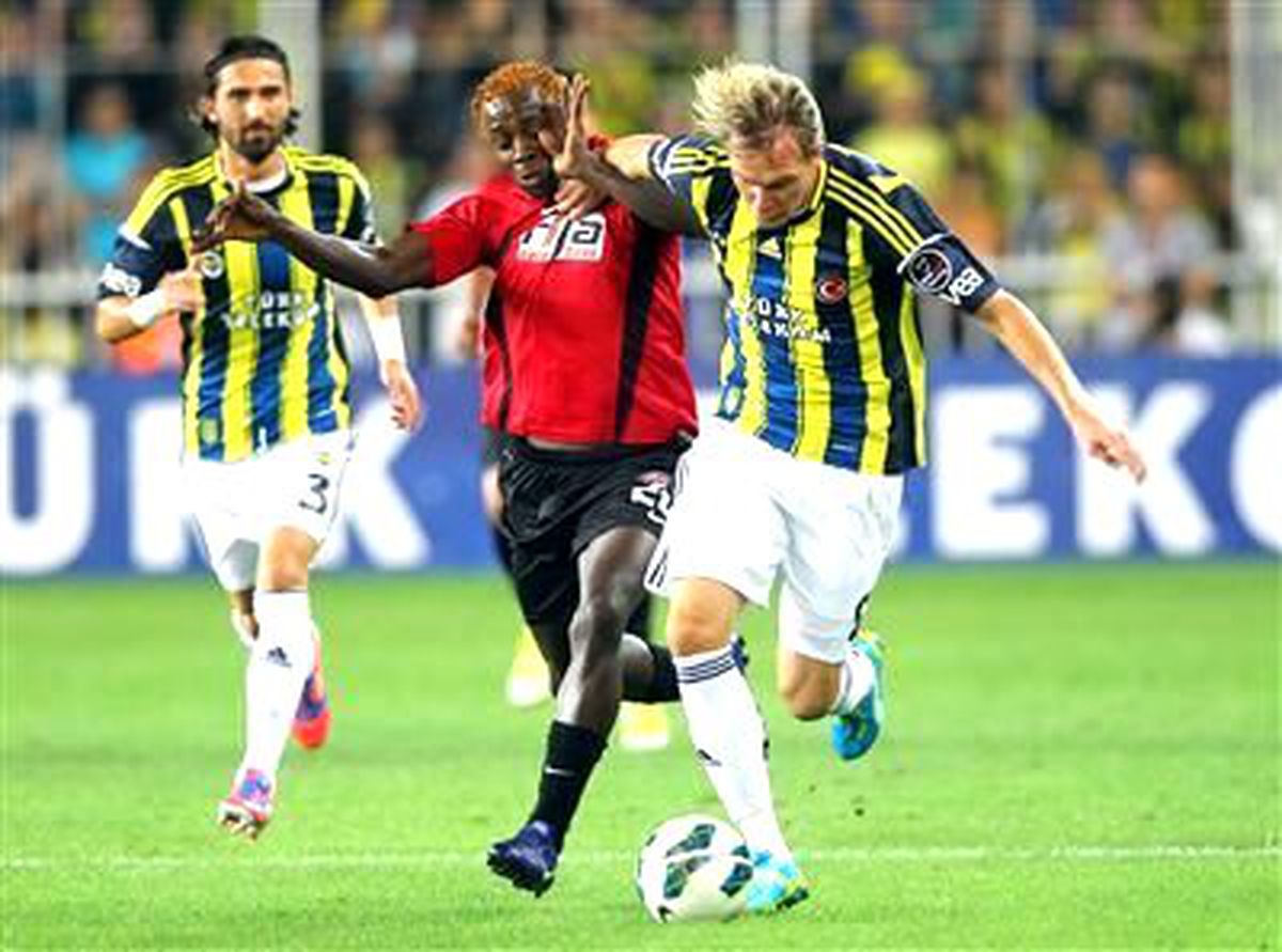Fenerbahçe Yenilmezlik Serisini Sürdürdü