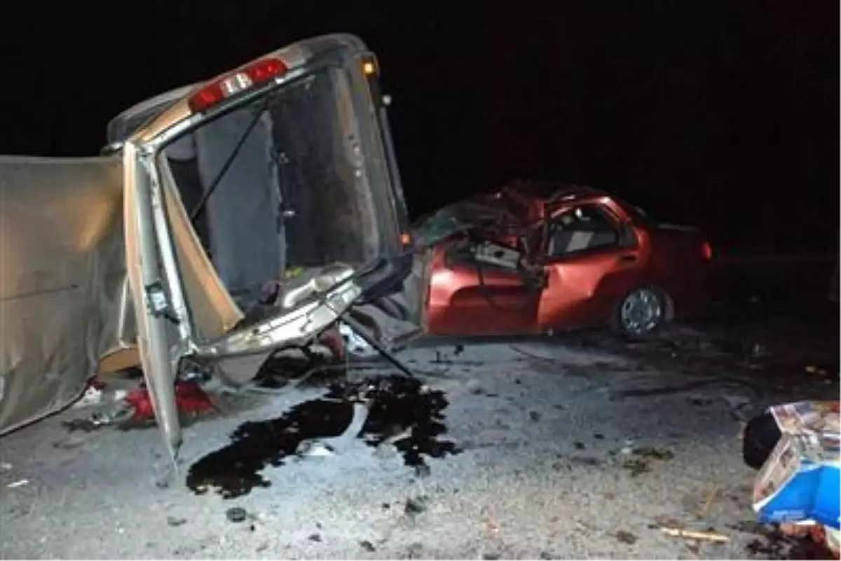 Kütahya\'daki Trafik Kazası