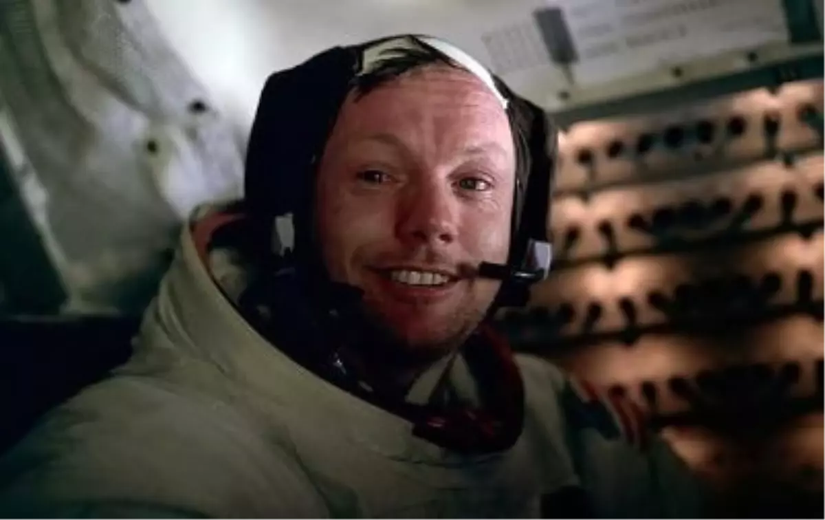 Neil Armstrong Yaşamını Yitirdi