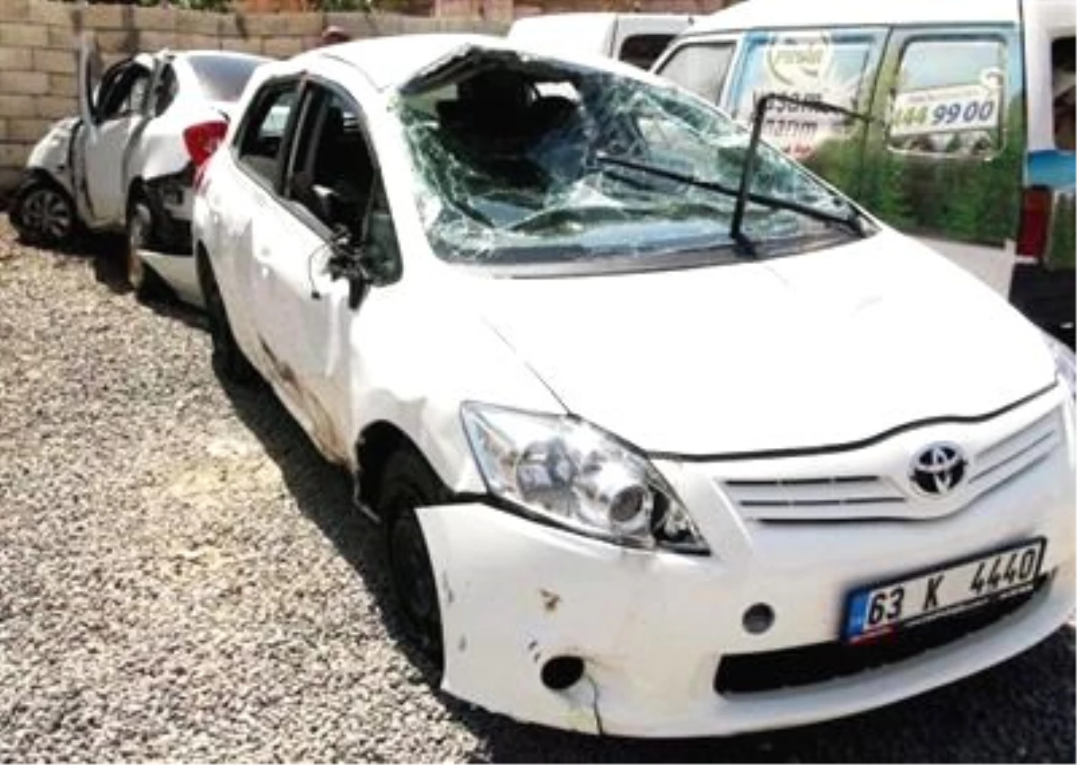 Şanlıurfa\'da 2 Otomobil Çarpıştı: 1 Yaralı