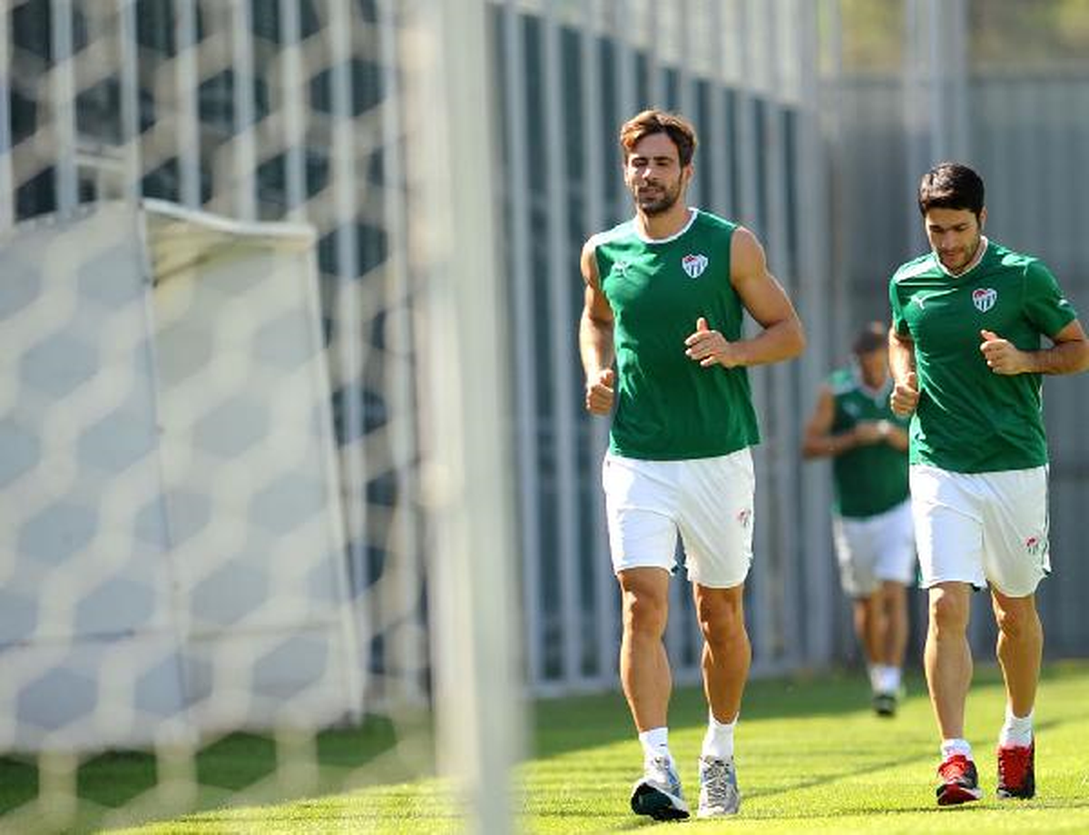 Bursaspor, Twente Maçı Hazırlıklarına Ara Vermeden Başladı