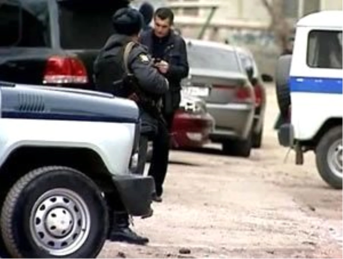 Çeçenistan\'da Polis Aracına Bombalı Saldırı