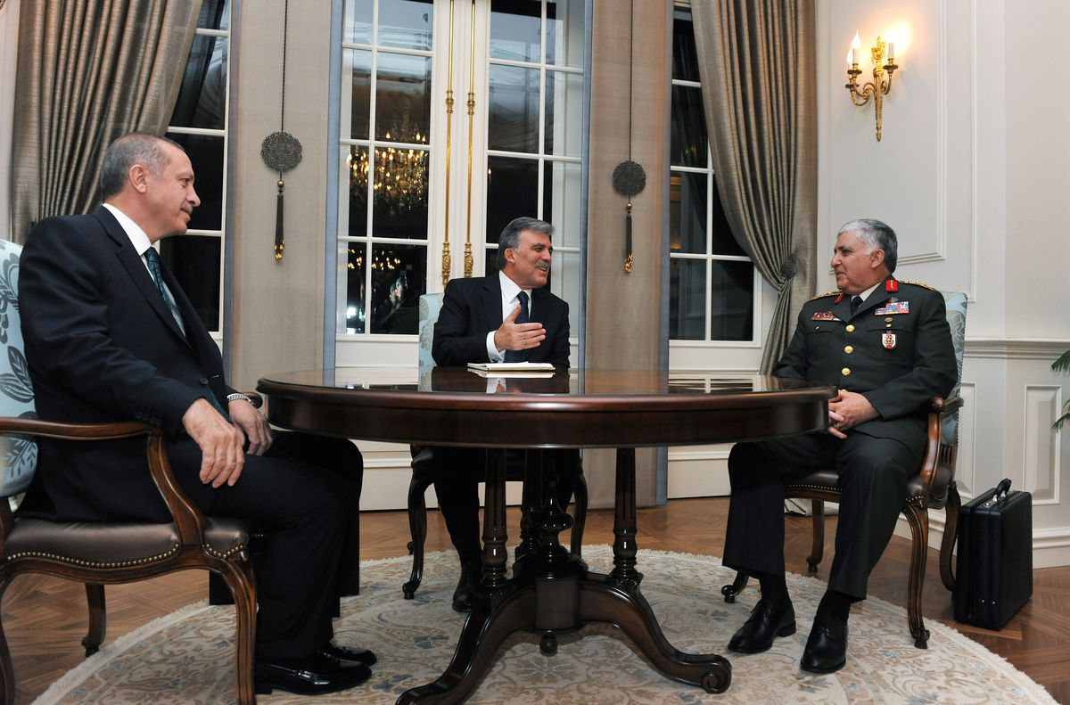 Cumhurbaşkanı Gül, Erdoğan ve Özel ile Bir Araya Geldi