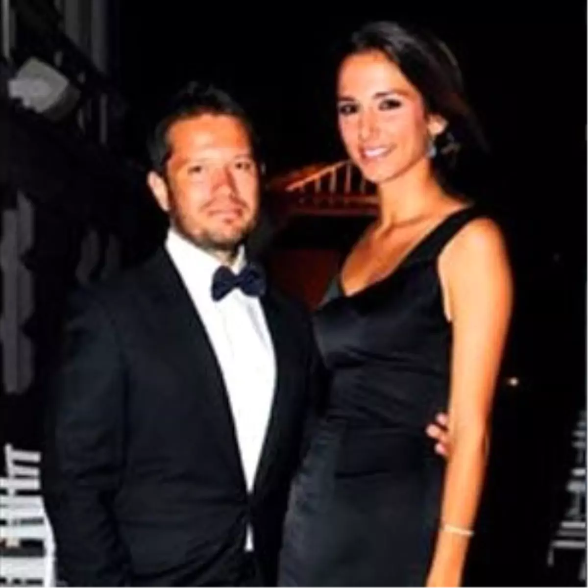 Ece de Şarkı Sözü Yazıyor