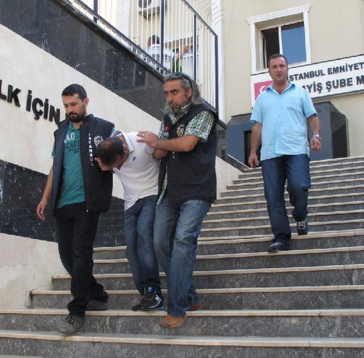 Eski Belediye Başkanının Evini Soyanlar Yakalandı