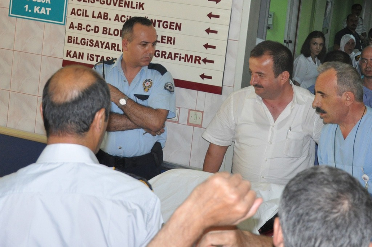 Eski Ortaklar Birbirine Girdi: 2 Yaralı