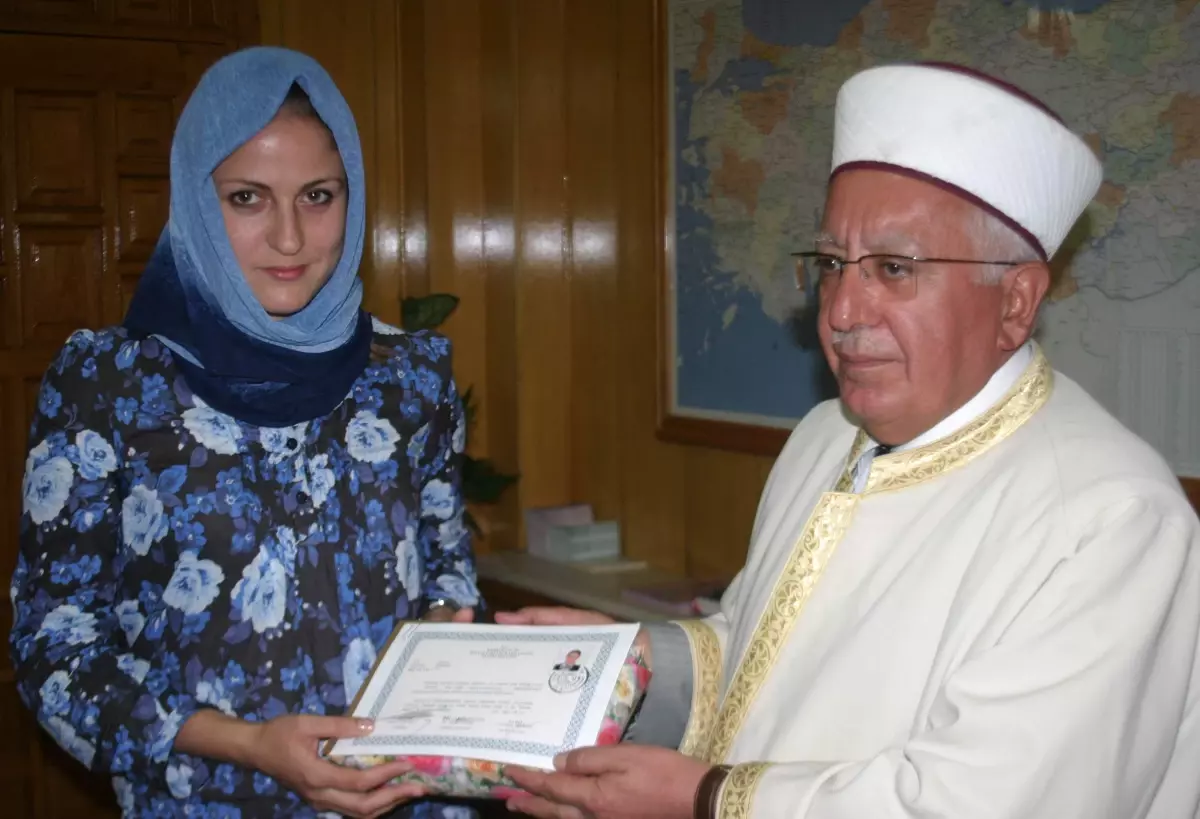 Ezan Sesinden Etkilenerek Müslüman Oldu