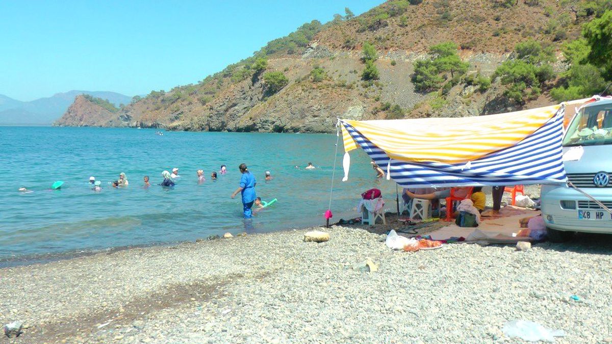 Fethiye\'deki Ücretsiz Koy Çöp Tesisini Andırıyor