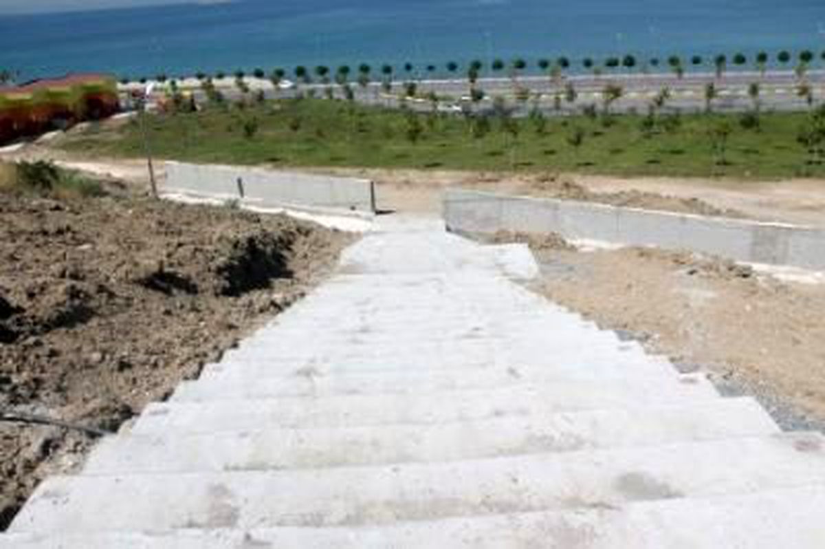 Gürpınar Sahili'ne 210 Metrelik Merdiven