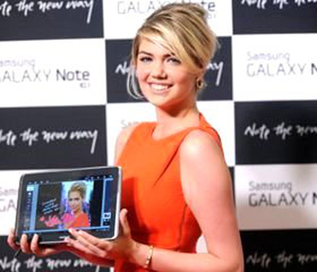 Irina Shayk ve Kate Upton Samsung İçin Biraraya Geldi