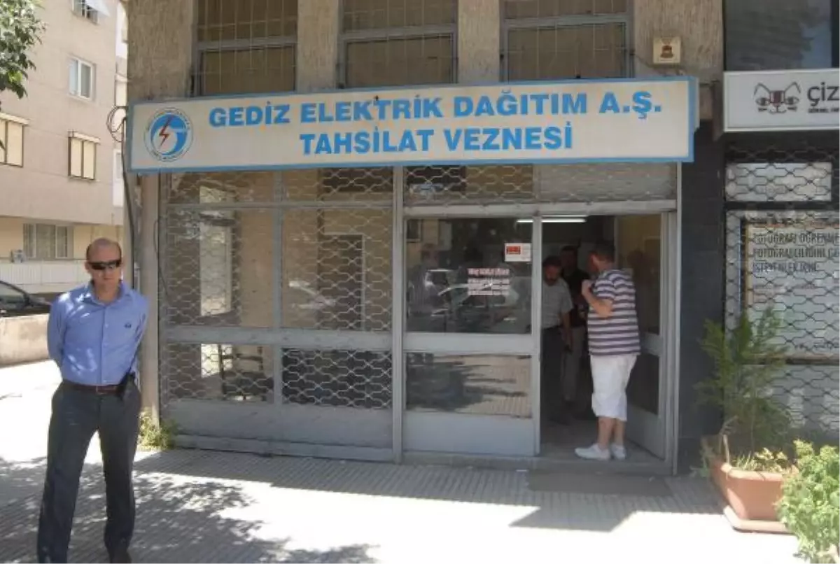 İzmir\'de Tedaş Veznelerinde Seri Soygun Önlemi