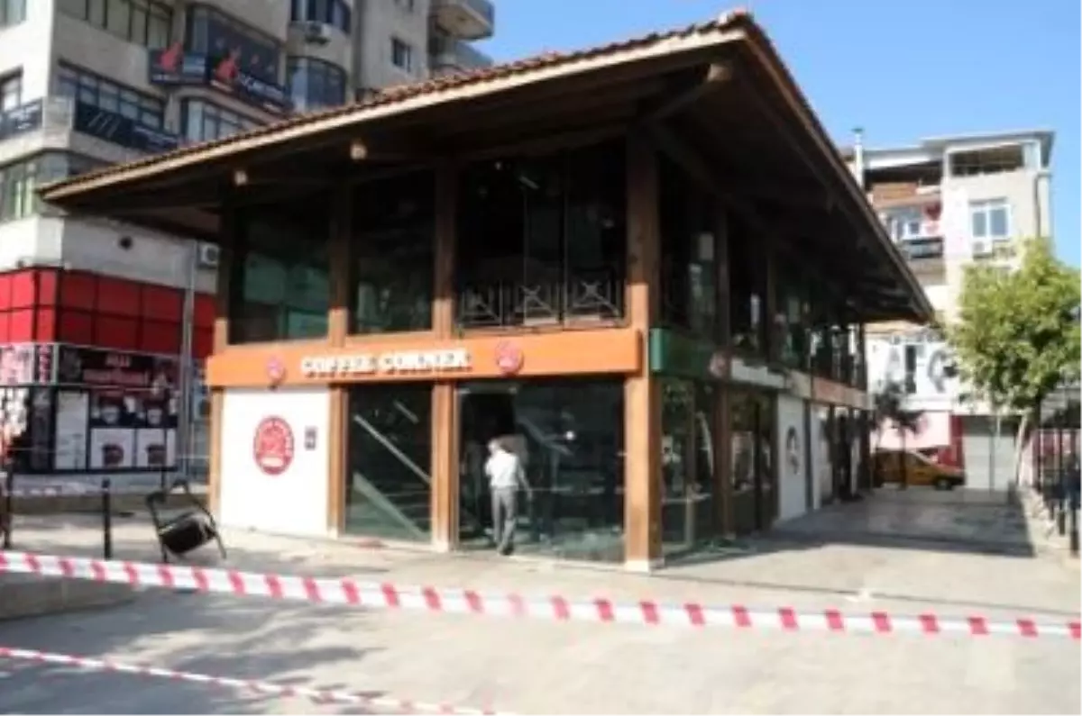 Kafe Corner Yıkılıyor