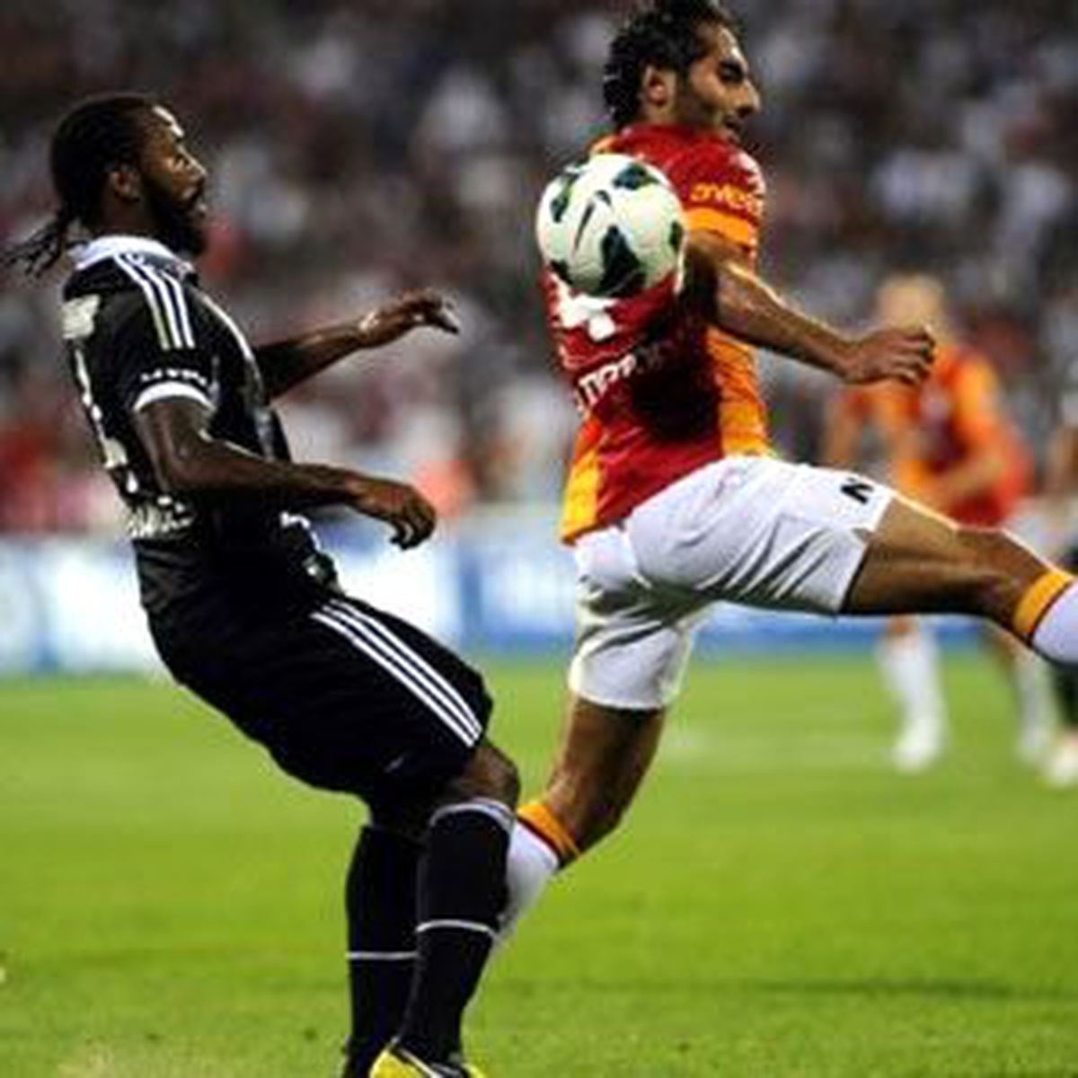 Kartal Kaçtı Aslan Kovaladı