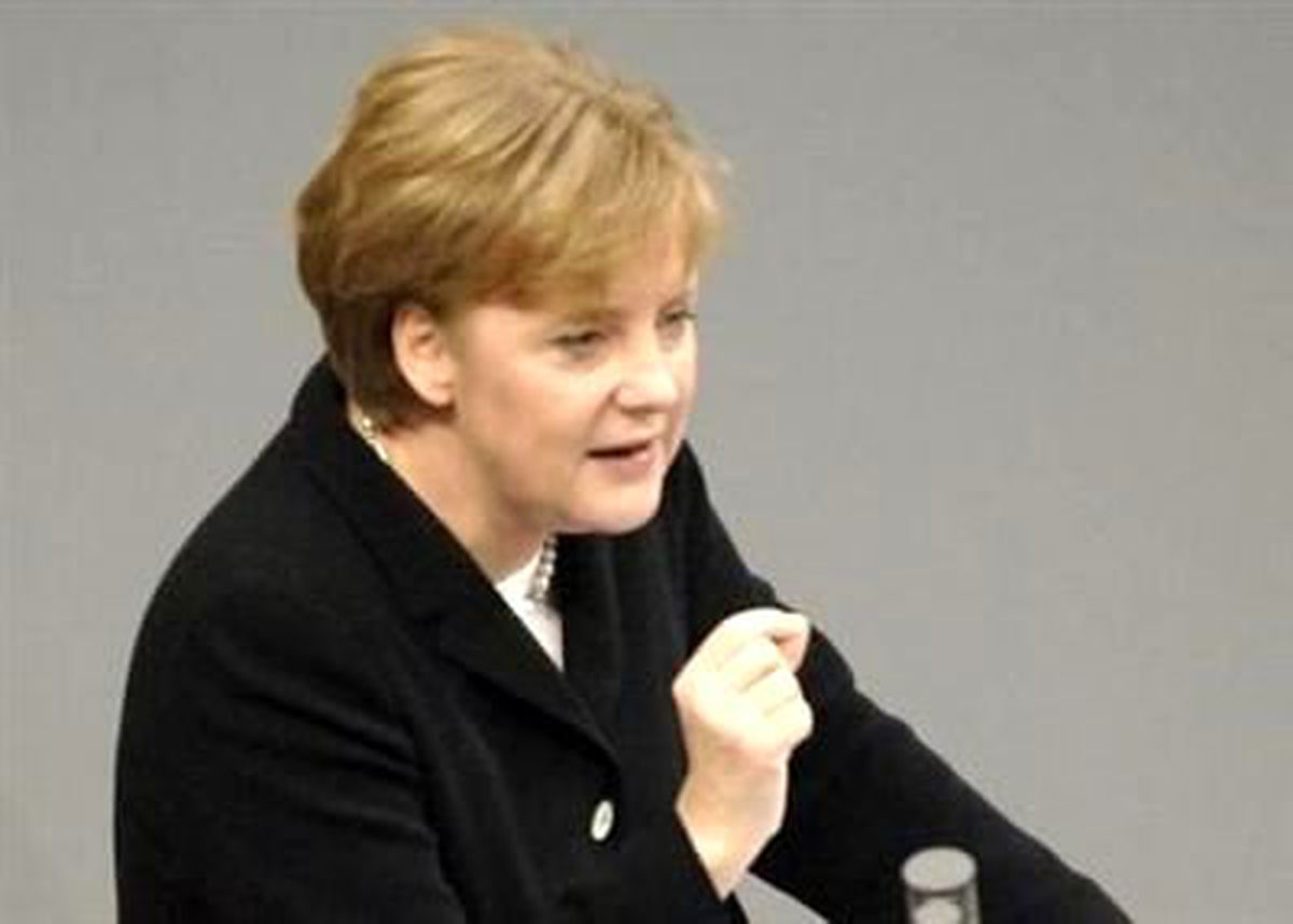 Merkel Yunanistan İçin Uyarıda Bulundu