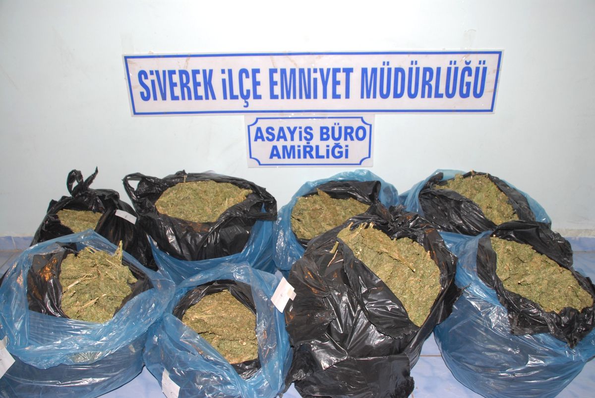 Siverek\'te 40 Kilo Esrar Maddesi Ele Geçirildi