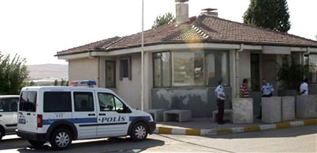 Şüpheli Araç Polisi Alarma Geçirdi
