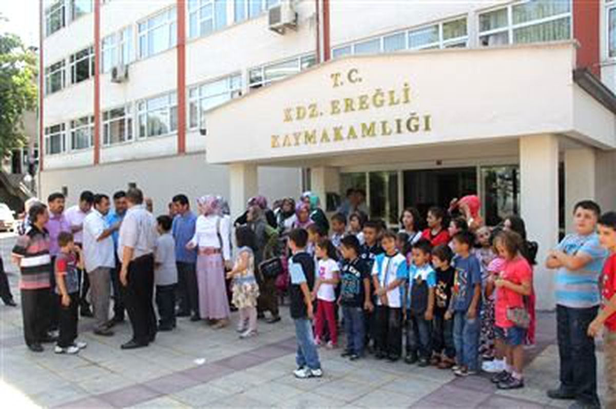 Velilerden Çocukları Başka Okula Gönderilmesine Tepki