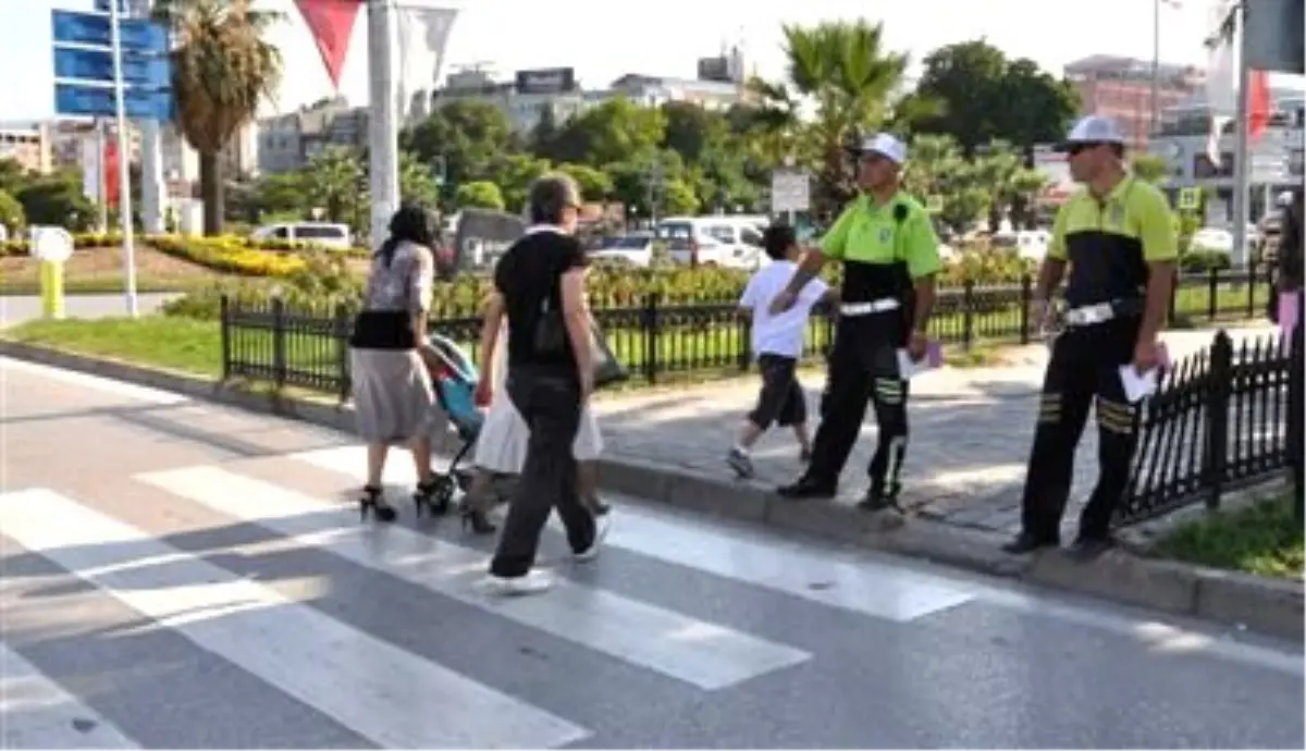 Yayalara Kırmızı Işık Cezası