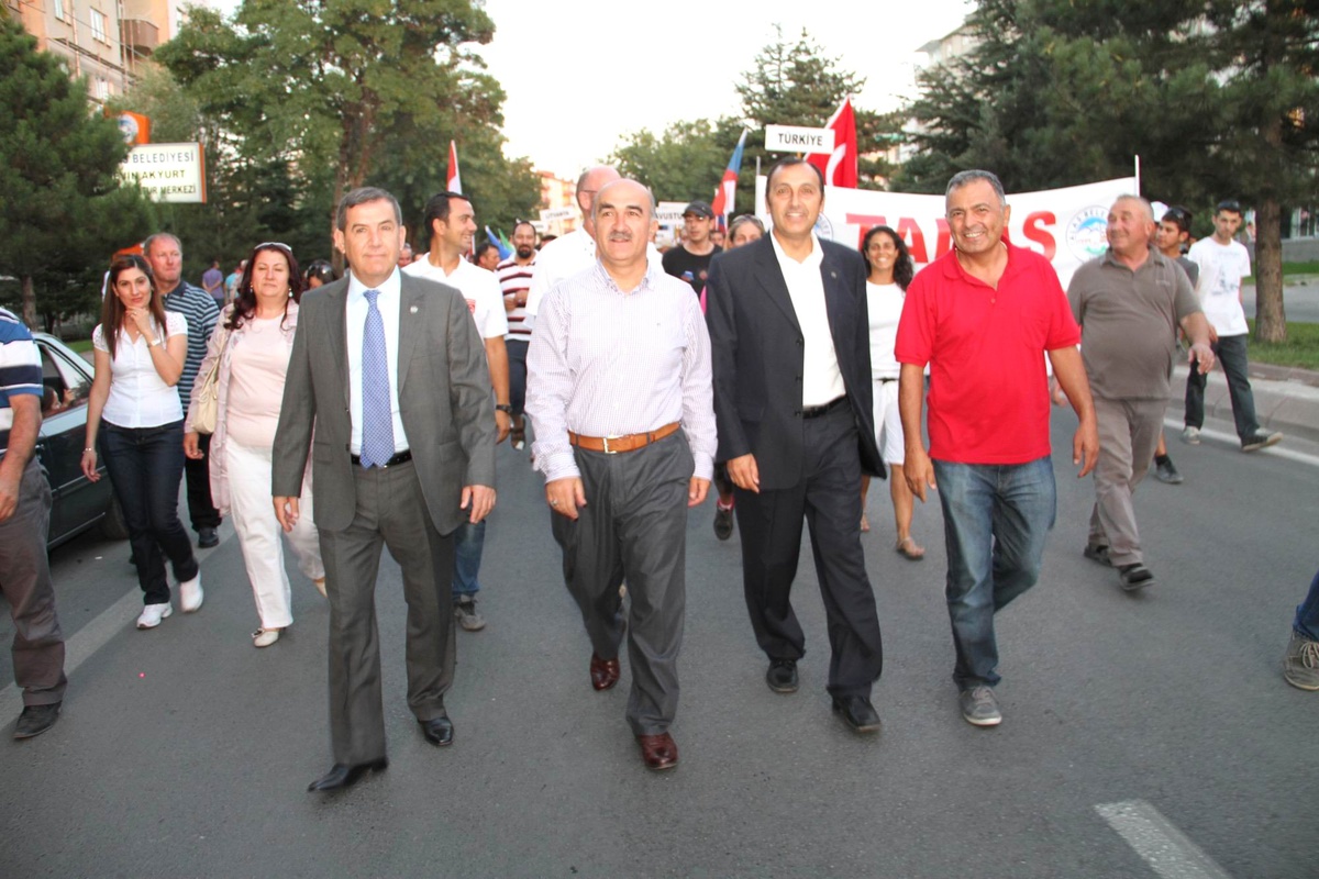 Yelkenkanat Sampiyonası Halkları Kardeş Yaptı