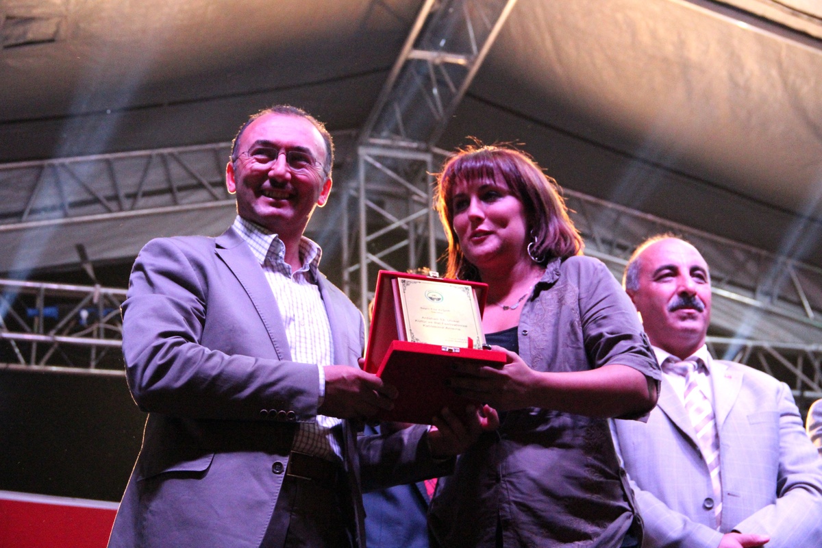 13. Ardahan Ulusal Kültür ve Bal Festivali Uğur Işılak Konseriyle Son Buldu