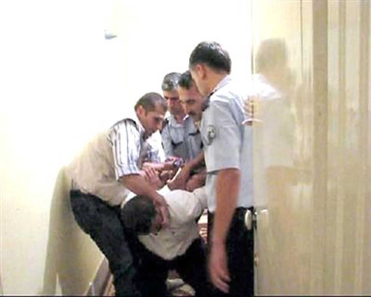 13 Yaşındaki Kızının İhbarı ile Kurtarıldı