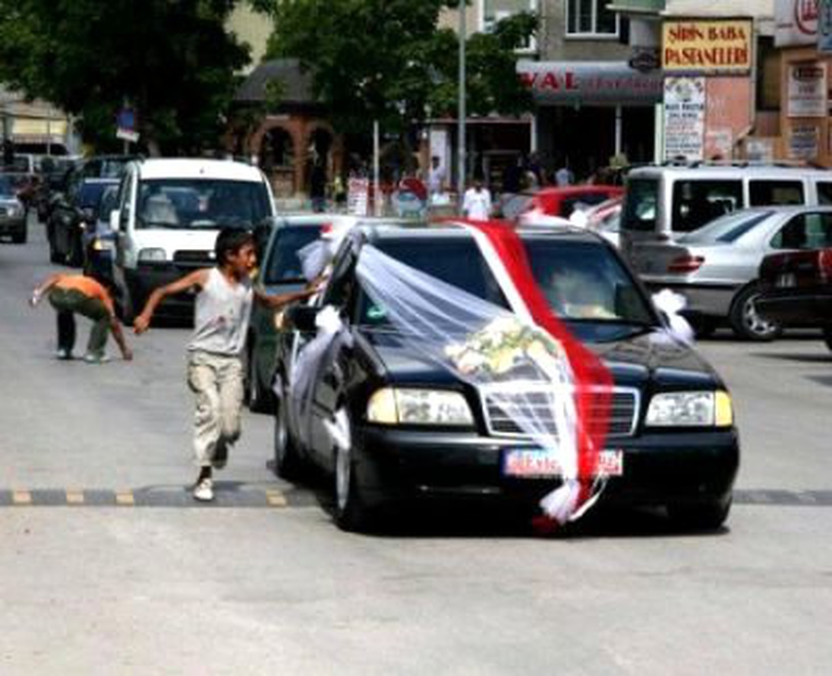 Akşehir Emniyeti\'nden Düğün Konvoylarına Uyarı